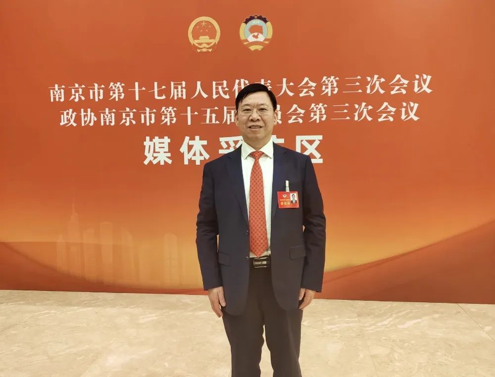 聚焦兩會|政協委員冉玉紅提案關注中小幼教育體系及青少年短視頻管理規范